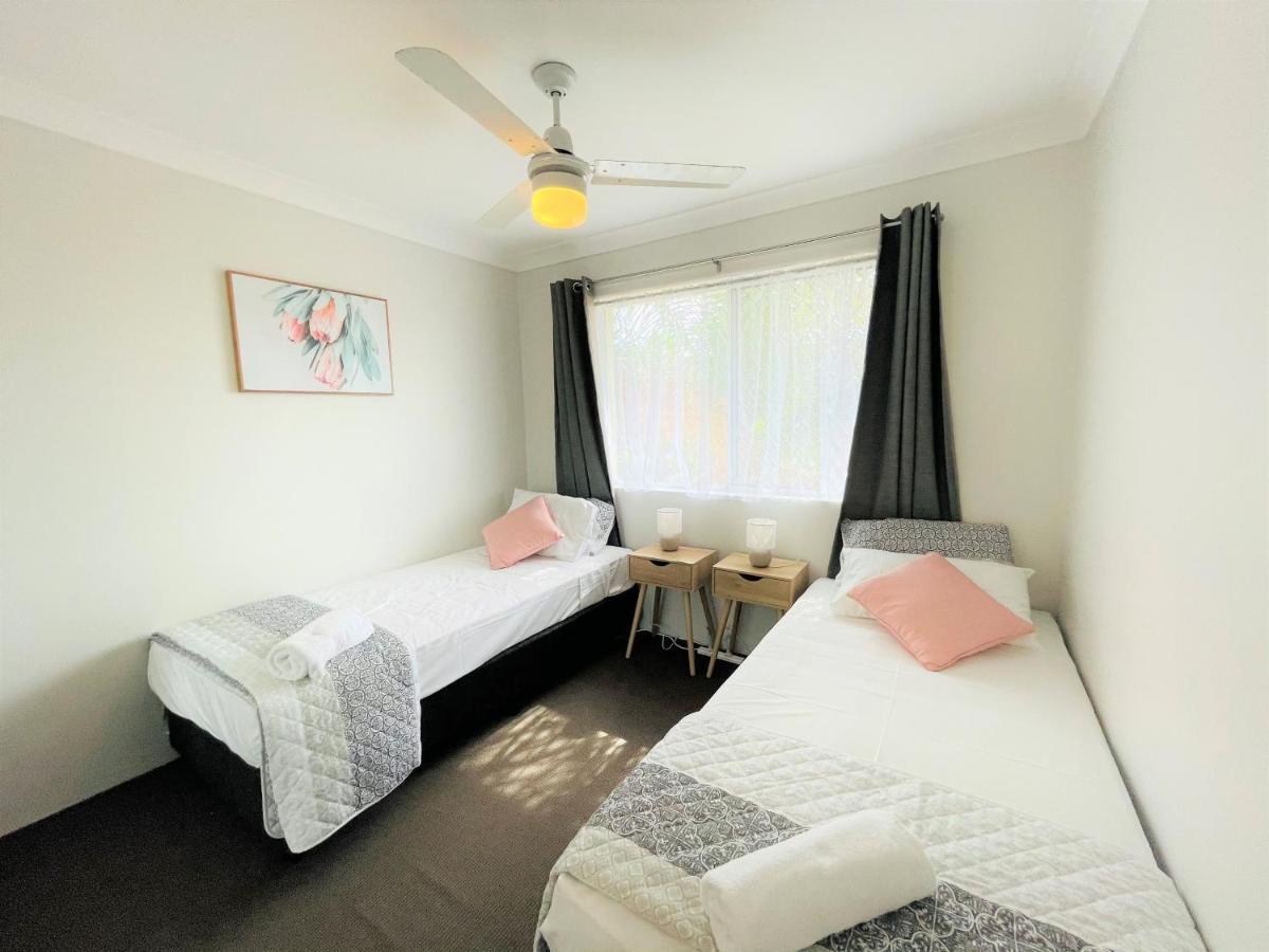 Surfers Tradewinds Hotel Gold Coast Kültér fotó